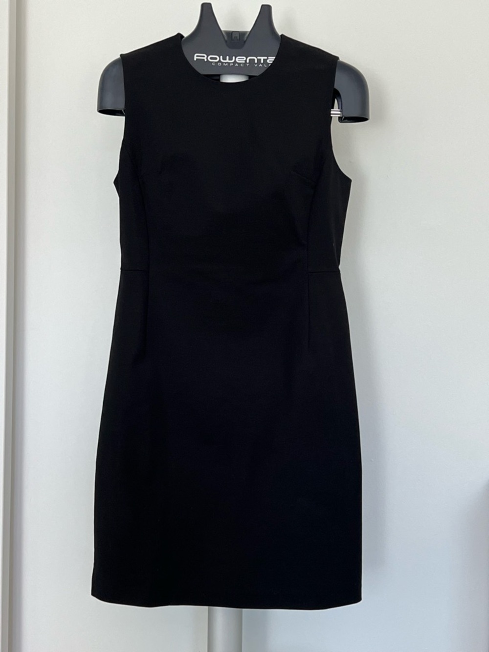 Theory Black Sleeveless Sheath Mini Dress